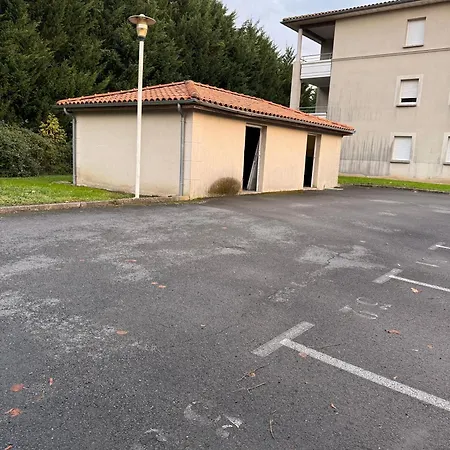 T2 Avec Parking Prive Apartment